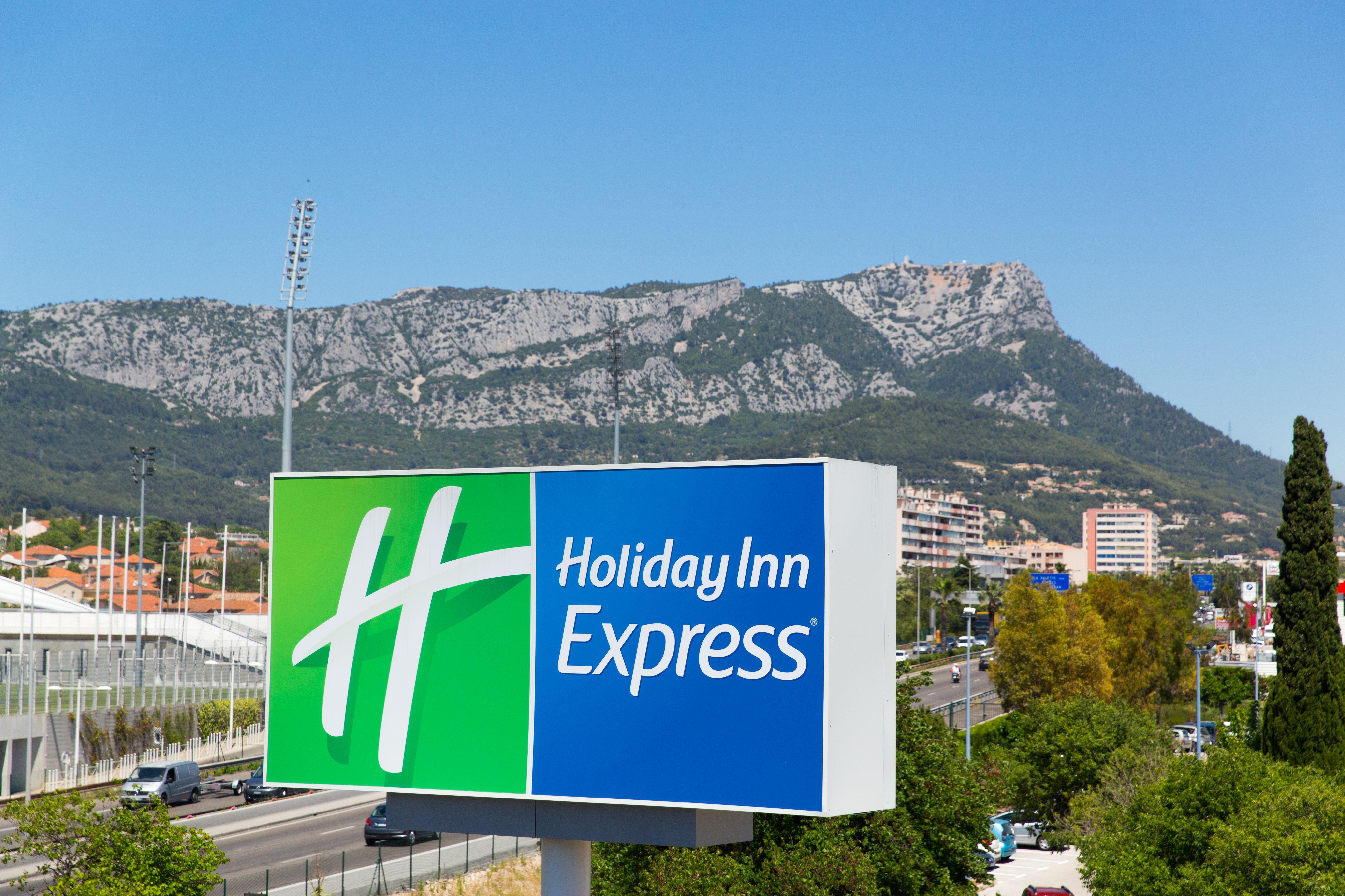 Holiday Inn Express Toulon - Est, An Ihg Hotel Exterior foto